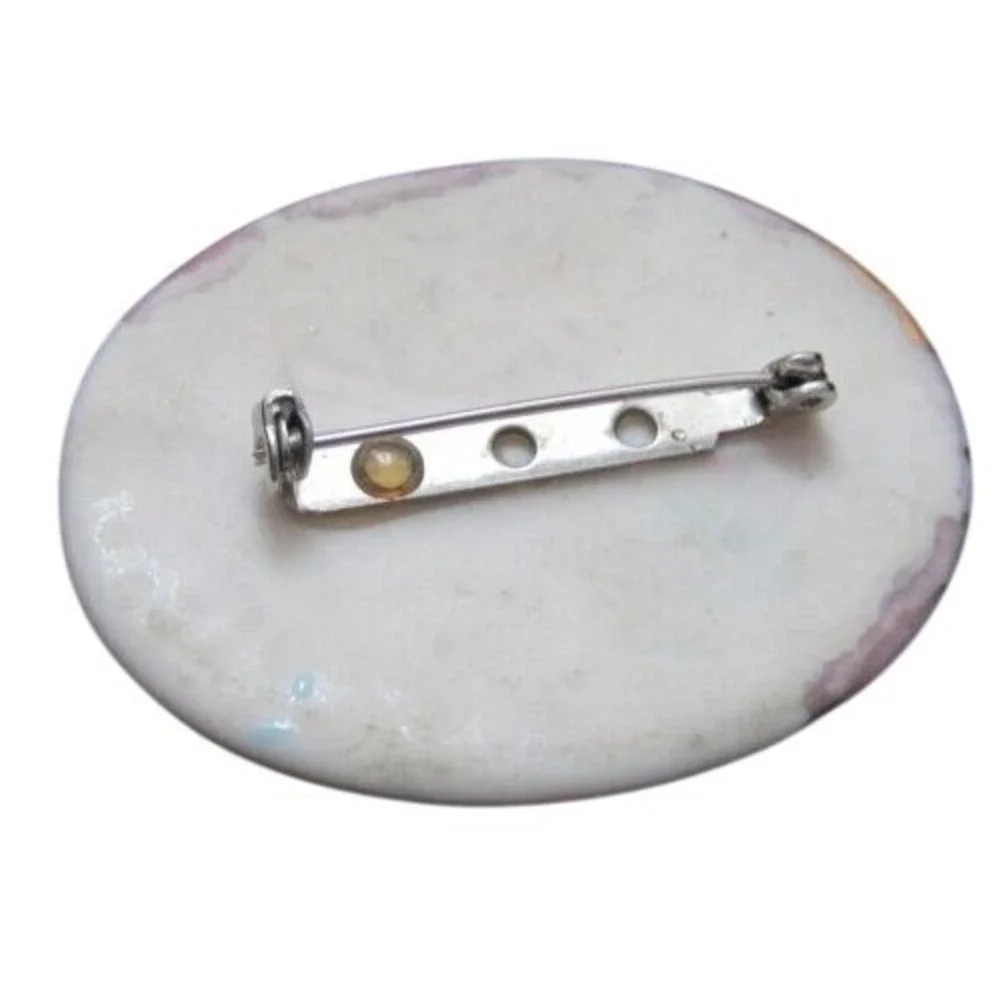 The Unbranded Brand oval brooch